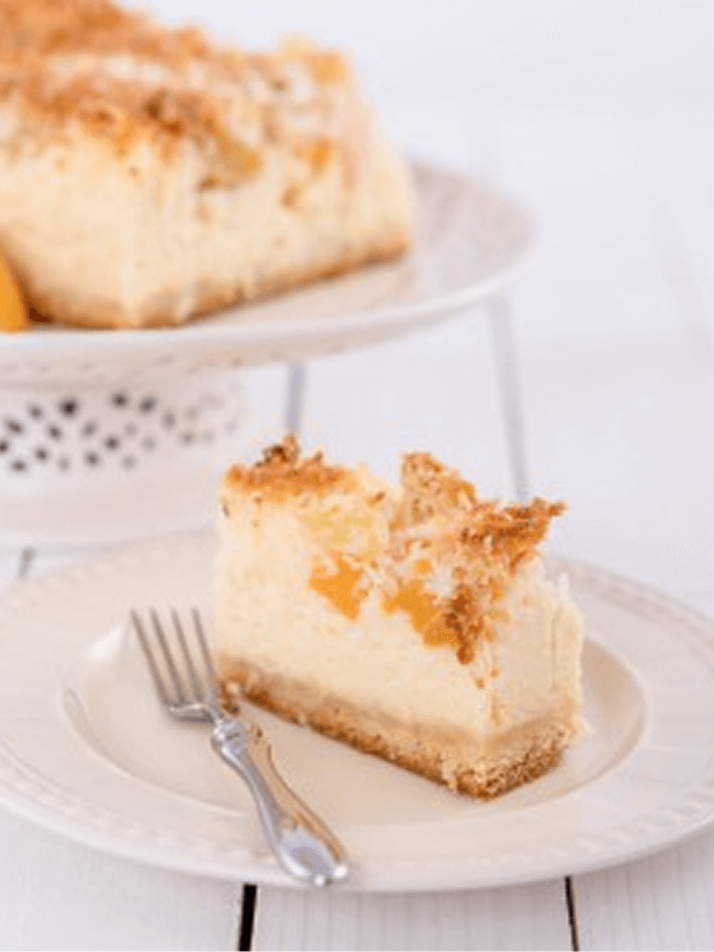 Sernik Kokosowy z brzoskwinią i ananasem