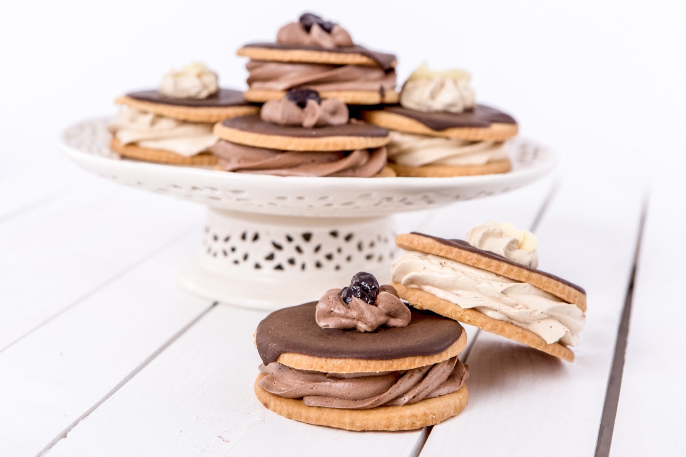 Ciasteczka z masą czekoladową lub kawową