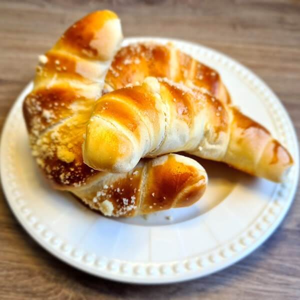 Rogaliki z marmaladą lub z serem